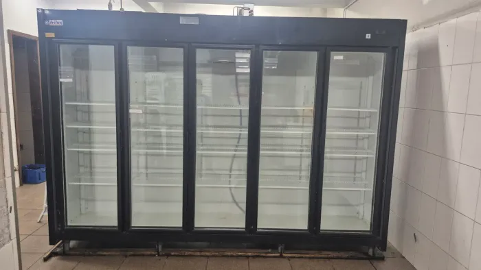 Refrigerador Comercial 5 portas