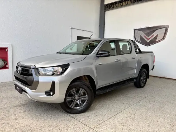 Toyota Hilux CD SR 4X4 2.8 TDI Diesel Aut. 2025