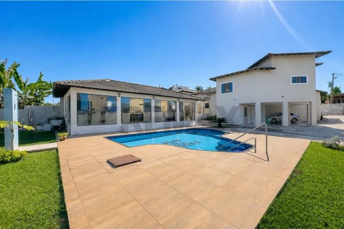 CASA À VENDA - 4 QUARTOS 1 SUÍTE MASTER - LAZER COMPLETO COM PISCINA AQUECIDA - ACEITA FIN