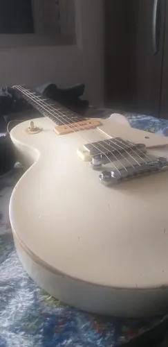 Guitarra Gibson Les Paul Tribute 60