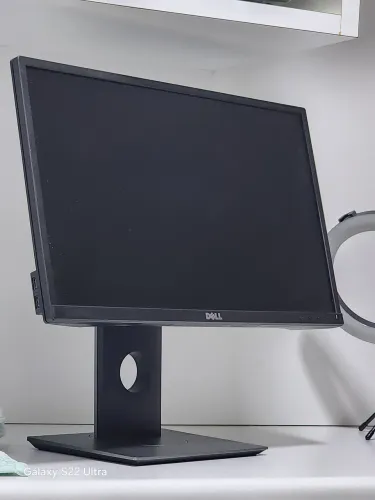Monitor dell com suporte articulado