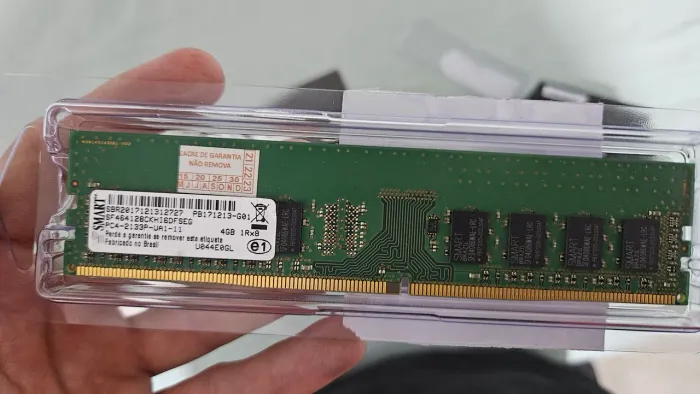 RAM DDR4 SMART 4GB tenho dois pentes