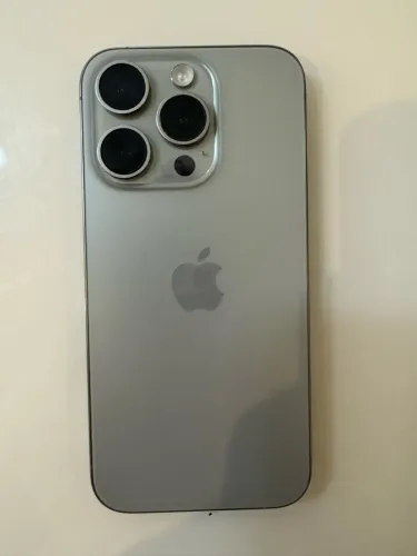 iPhone 15pro cinza 128gb