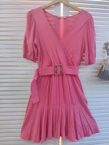 Vestido curto rosa Alpelo tamanho m