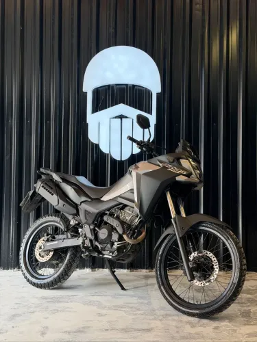XRE 300 SAHARA