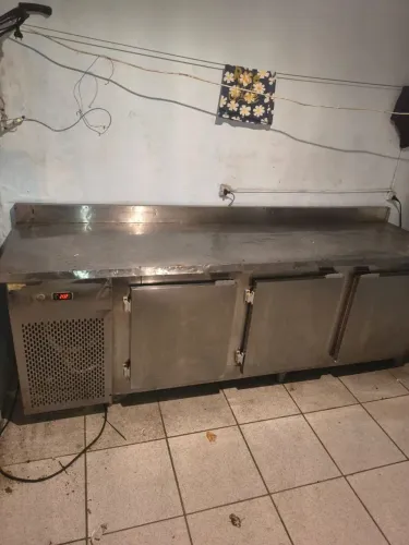 Balcão refrigerado 3 portas 220v ENTREGO 