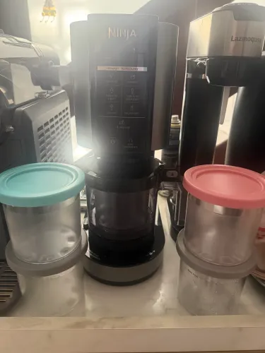 Vendo a incrível máquina de sorvetes ninja cream