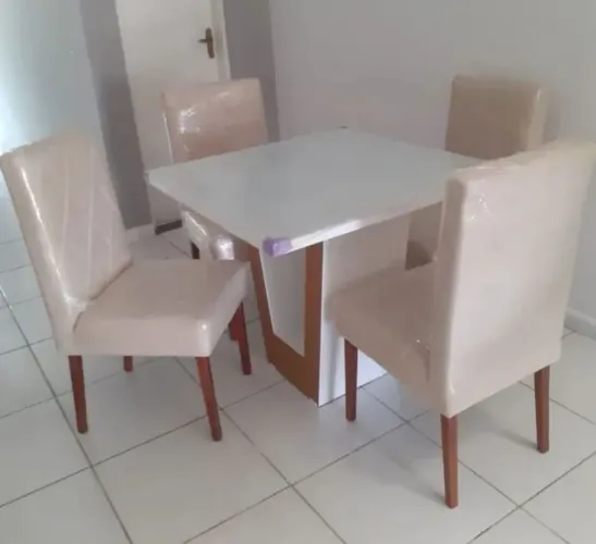 Mesa 90x90 Laqueada E.N.T.R.E.G.A G.R.A.T.I.S