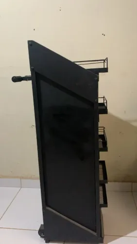 Vendo expositor super conservado.