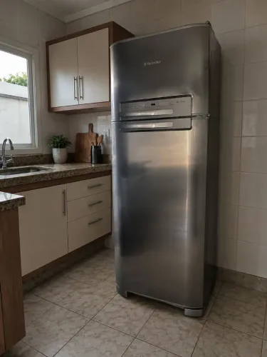 Excelente geladeira Eletrolux 110 Vts