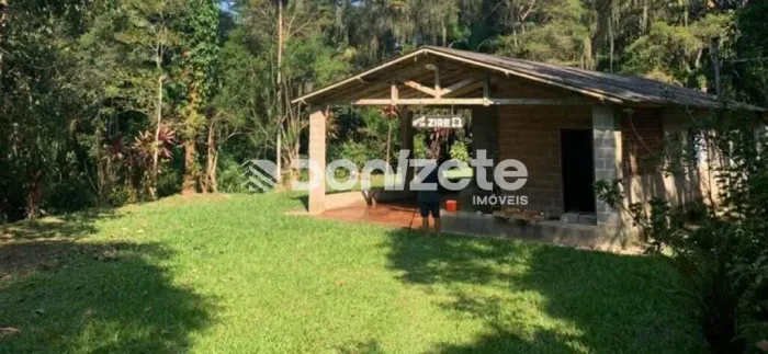 Sítio Rural à Venda em Ribeirão Pires (Represa) 120 m², 2 Quartos