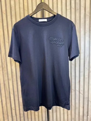 CAMISETA MONCLER - PRETO - TAM. M / L / XL / XXL
