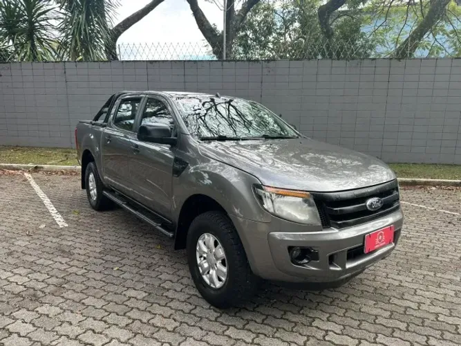 Ford Ranger XLS 2.5 16V 4X2 CD Flex 2013