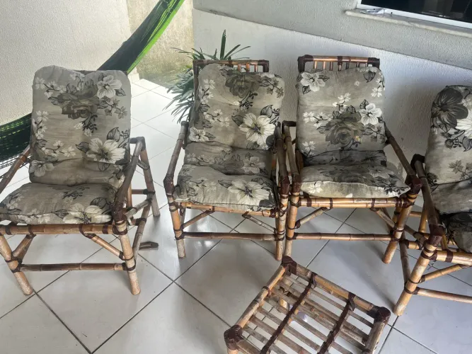4 CADEIRAS DE BAMBU 