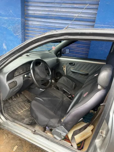Fiat Strada Working 1.5 MPI 8V CE (álcool) 2001