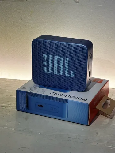 Caixa De Som Portátil Jbl Go Essencial 2 Azul