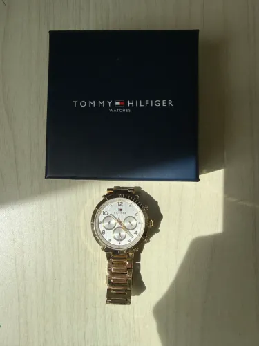 Relógio Tommy Hilfiger Feminino Aço Dourado