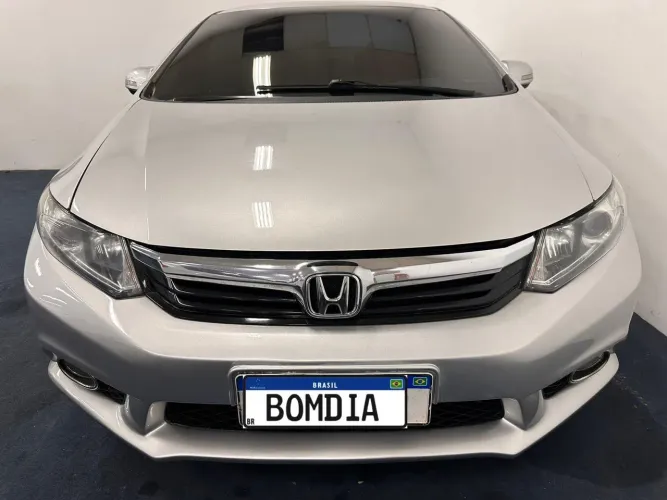 Honda Civic Sedan LXR 2.0 Flexone 16V Aut. 4P 2014