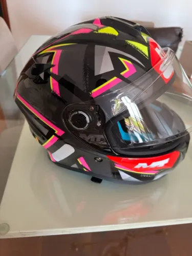 VENDO CAPACETE MT TARGOS - TAMANHO 57-58