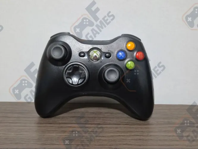 Controle xbox sem fio, muito novo.