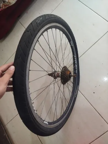 Pneu Levorin praieiro aro 26