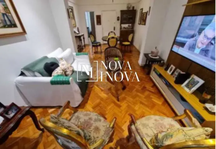 Apartamento dois quartos em Copacabana