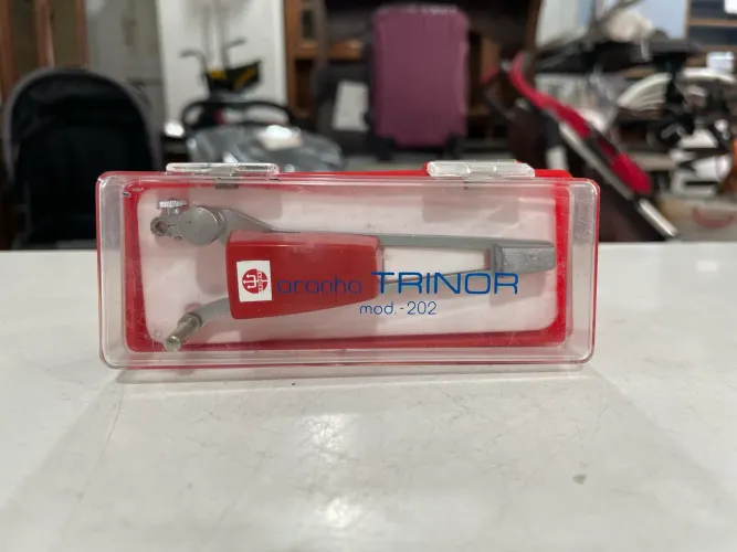 Compasso Aranha Trinor Trident Mod. 202 Vermelho 