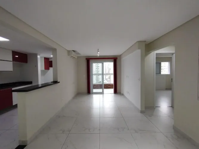 Apto de 2 Dorm c/ 2 suítes, SACADA GOURMET, 100 metros DA PRAIA. 92,55 m² de área útil. Ba