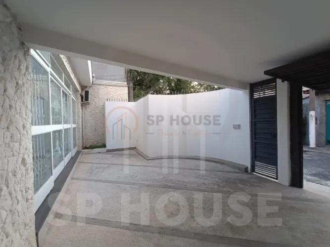 Casa térrea de vila para venda ou locação no Brooklin, 05 suítes, 03 vagas, 184m²