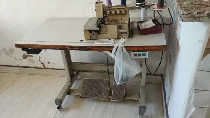Máquina de costura Interlock