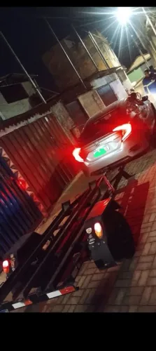 Vendo carretinha de moto em dia, funciona tudo, aceito proposta avista