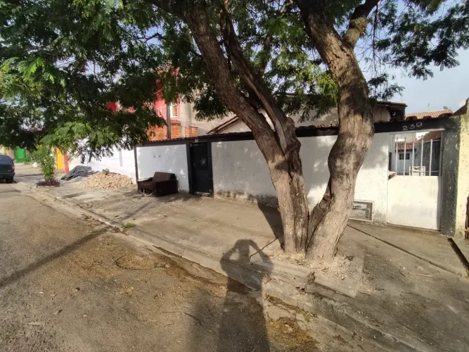 CASAS p/ VENDAS em SOROCABA no bairro JD. SÔNIA MARIA