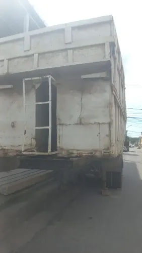 Vendo carreta cacamba sucateira ano 2004