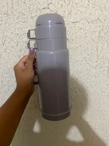 Garrafa térmica de 1L com 2 xícaras (NOVO)