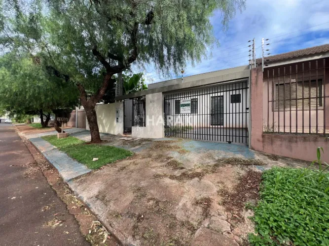 Casa a venda no bairro Parque da Gávea - Maringá/PR