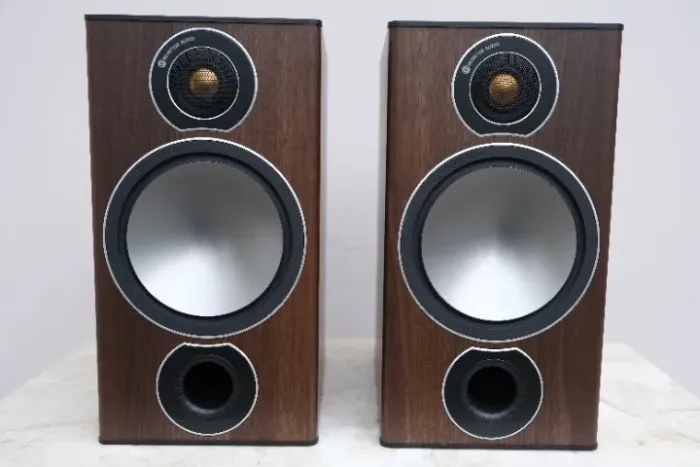 Caixas Monitor Audio Bronze 2 - Impecáveis - Único Dono