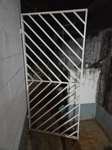 Vendo portão 2,00 x 0.95