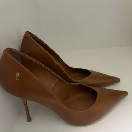 Scarpin caramelo 
