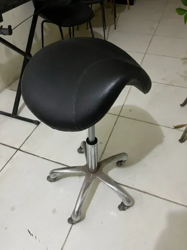 Banco mocho Preto para Salão ou Escritório