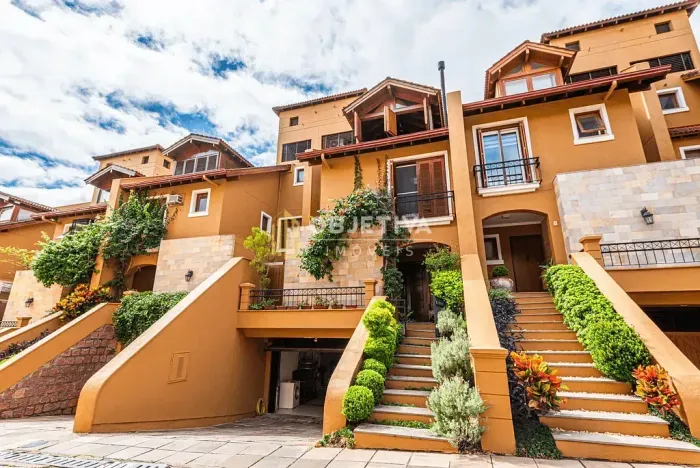 Casa em Condomínio à venda 4 Quartos 4 Suites 2 Vagas 436M² Três Figueiras Porto Alegre -