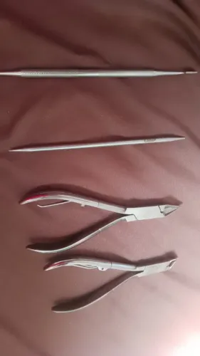 KIT DE ALICATE CUTÍCULA / UNHA / ESPÁTULA / PALITO EM INOX