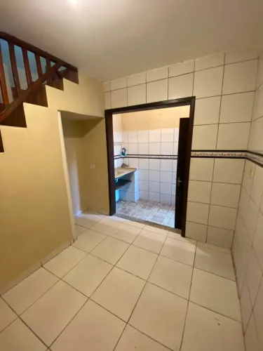 Excelente edícula com entrada independente, pertinho do Armazém do Zé, confira!