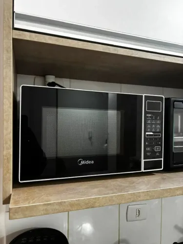Micro-ondas Midea 20L