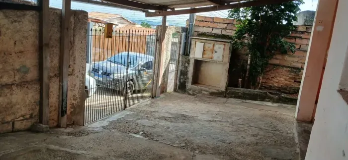 Casa com 4 dormitórios à venda, 250 m² por R$ 220.000,00 - Alto São Pedro - Taubaté/SP