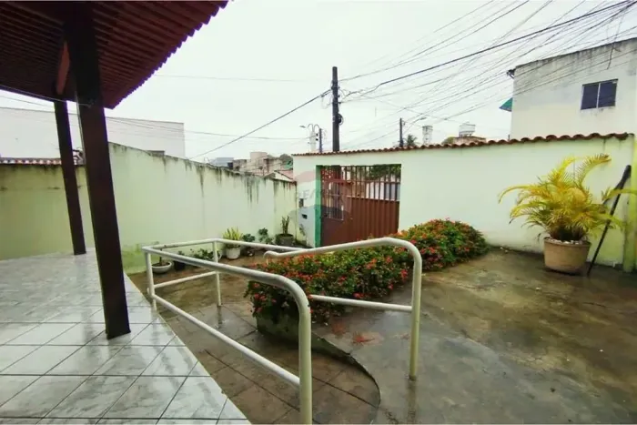 Duas Casas Independentes total de 6/4 em Neópolis