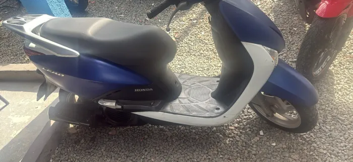 Vendo moto pra sair do busão