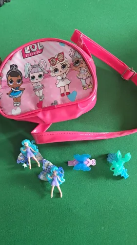 Bolsa infantil LOL + brindes 