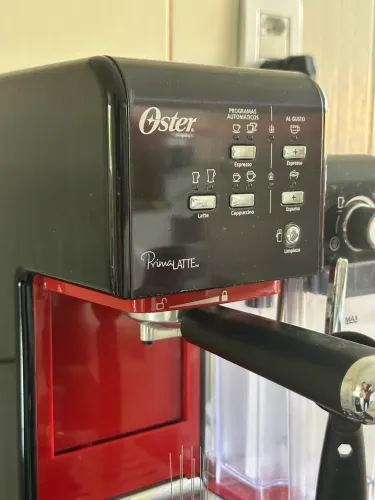 Cafeteira Oster Prima Latte I + Kit Espresso Completo