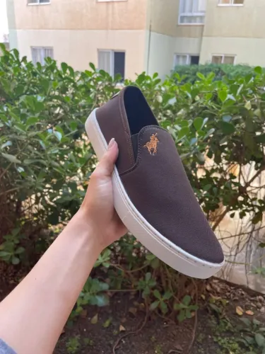 Sapatênis marrom masculino casual disponível no 43