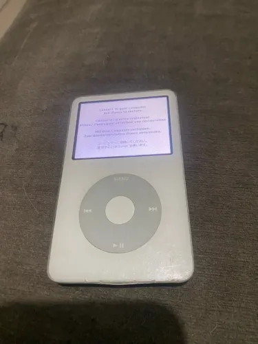 iPod classic 30 gigas em perfeito estado de conservação